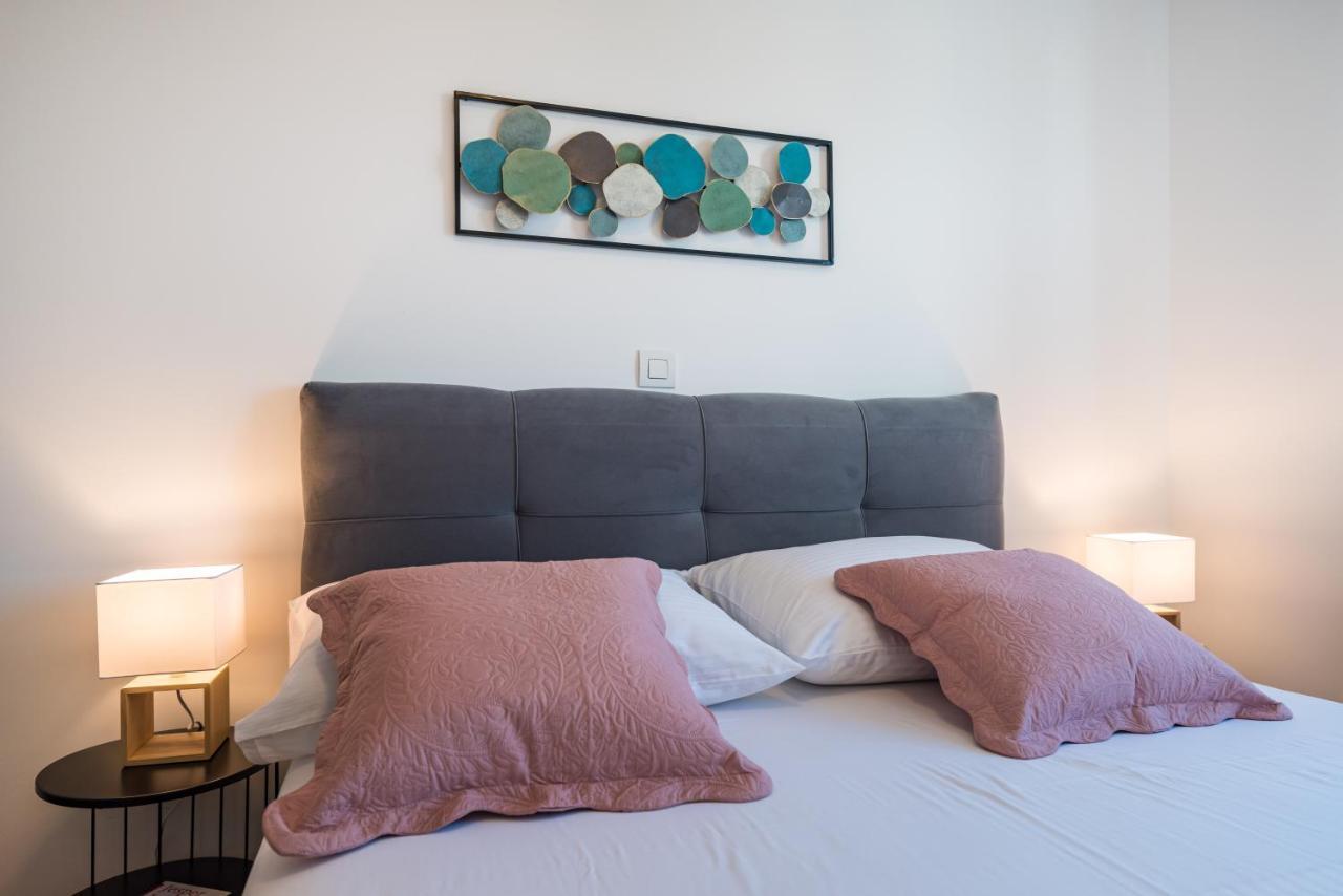 D-Apartment - With Garage And Balcony Zadar Exterior photo