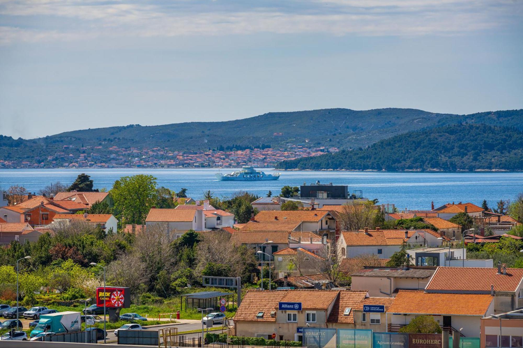 D-Apartment - With Garage And Balcony Zadar Exterior photo